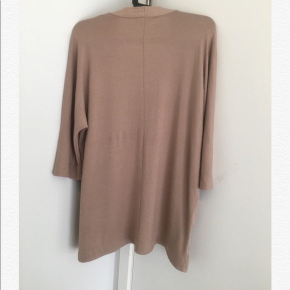 Brand new Aritzia cardigan - Size S - Picture 2 of 3